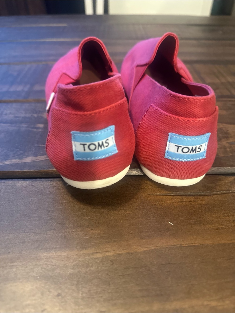 Toms Classic Slip-On Moccasins in Red Canvas - Picture 6 of 8